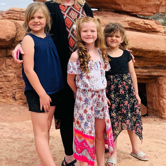 Meet your Posher, Onilee - Picture 3 of 3